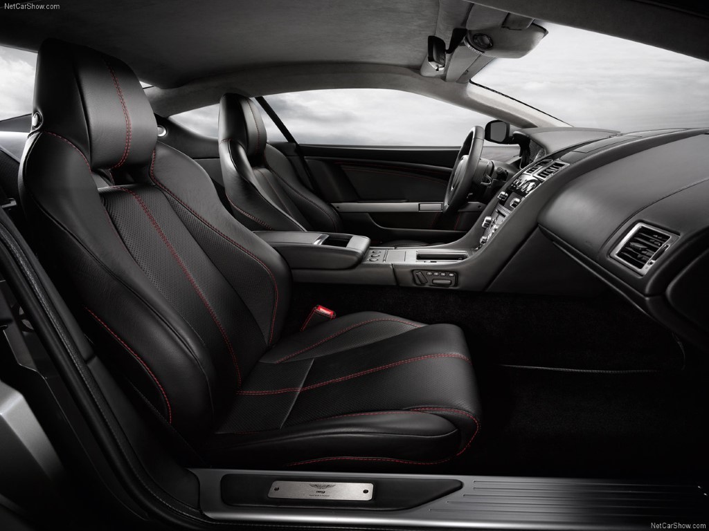 Aston Martin DB9 5.9 V12 (Automatic)